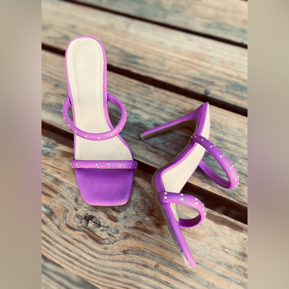 Anne Michelle // Sz 7 // EUC
